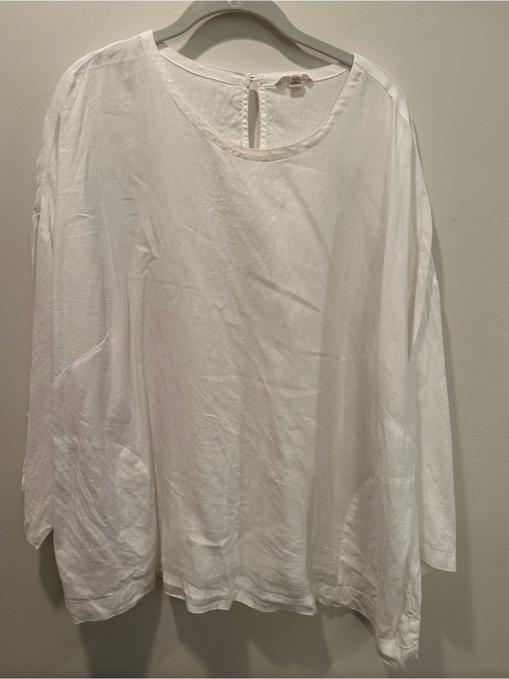 Eileen Fisher White Linen Long-Sleeve Scoop Neck Top